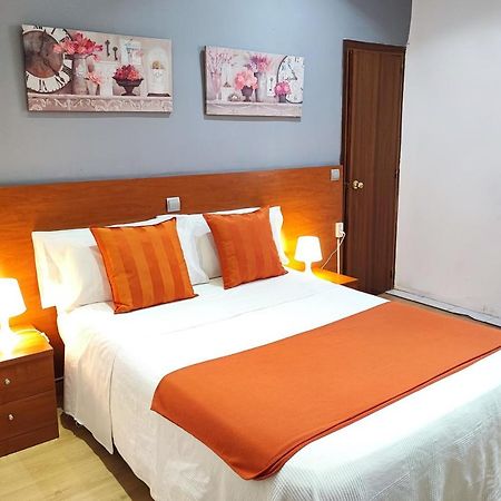 Hostal Cervantes Madrid Kültér fotó