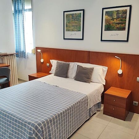 Hostal Cervantes Madrid Kültér fotó