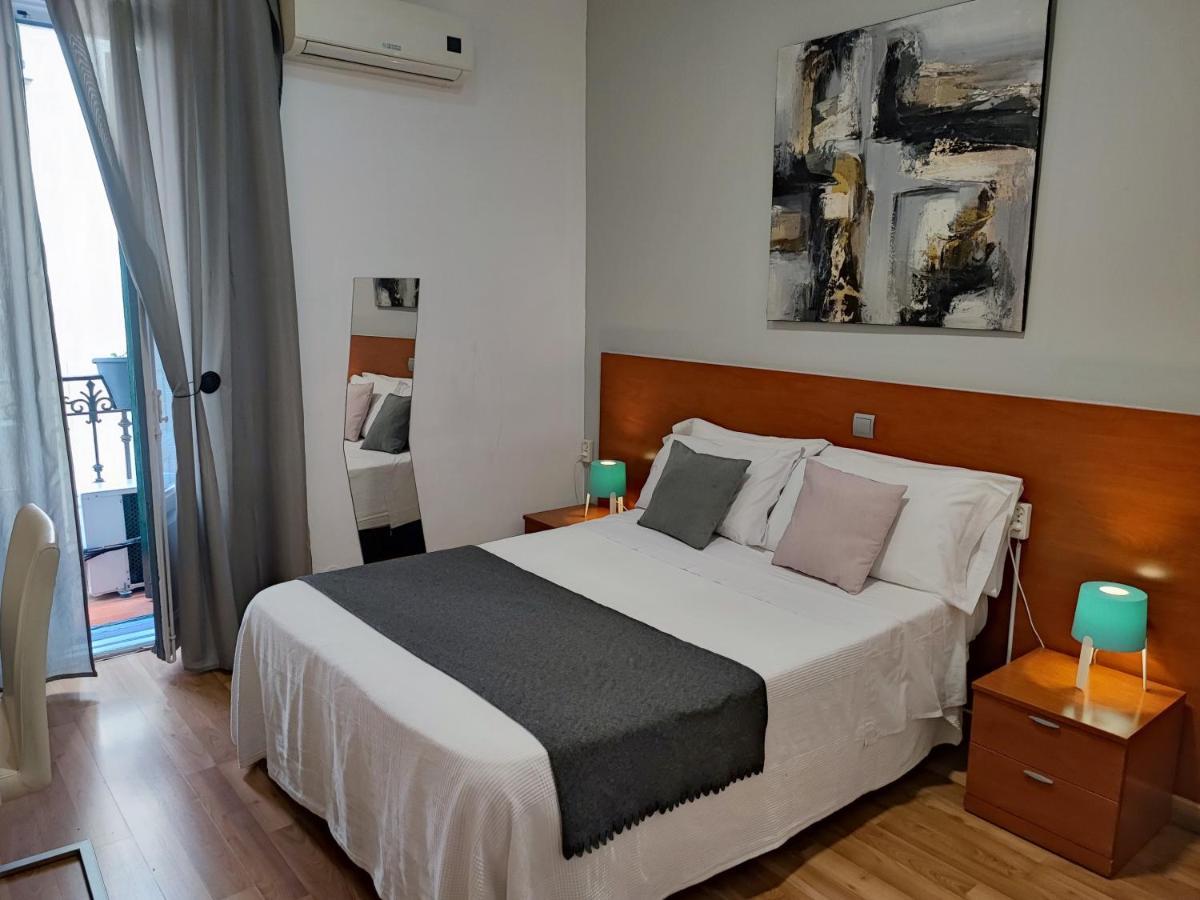 Hostal Cervantes Madrid Kültér fotó