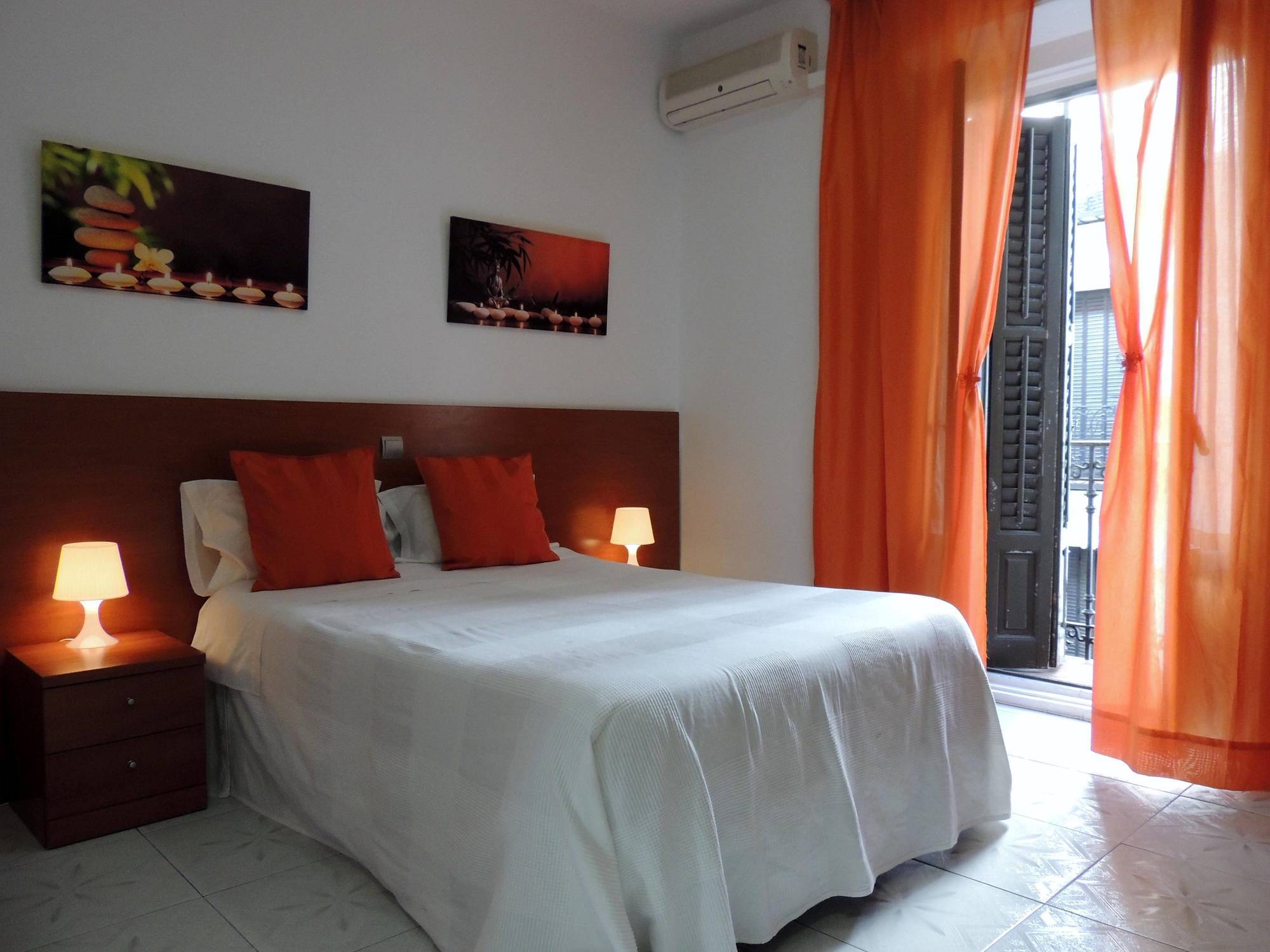 Hostal Cervantes Madrid Kültér fotó