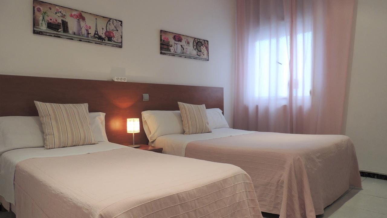 Hostal Cervantes Madrid Kültér fotó