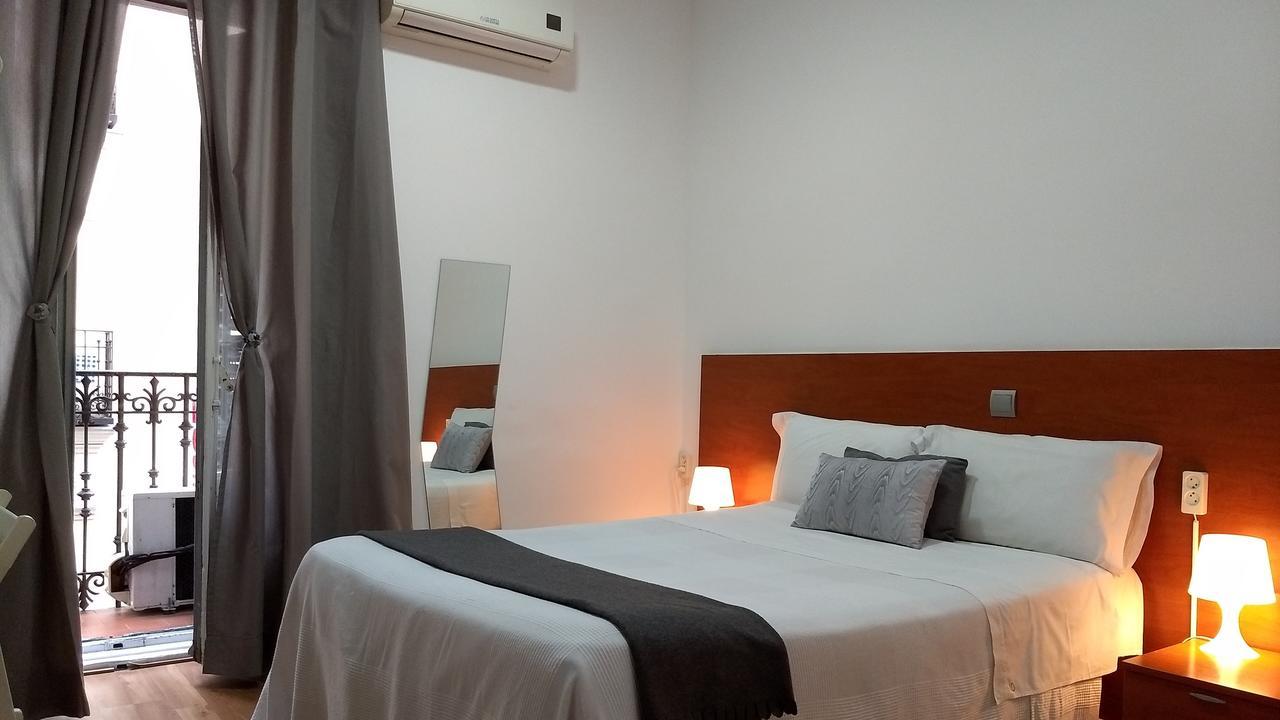 Hostal Cervantes Madrid Kültér fotó