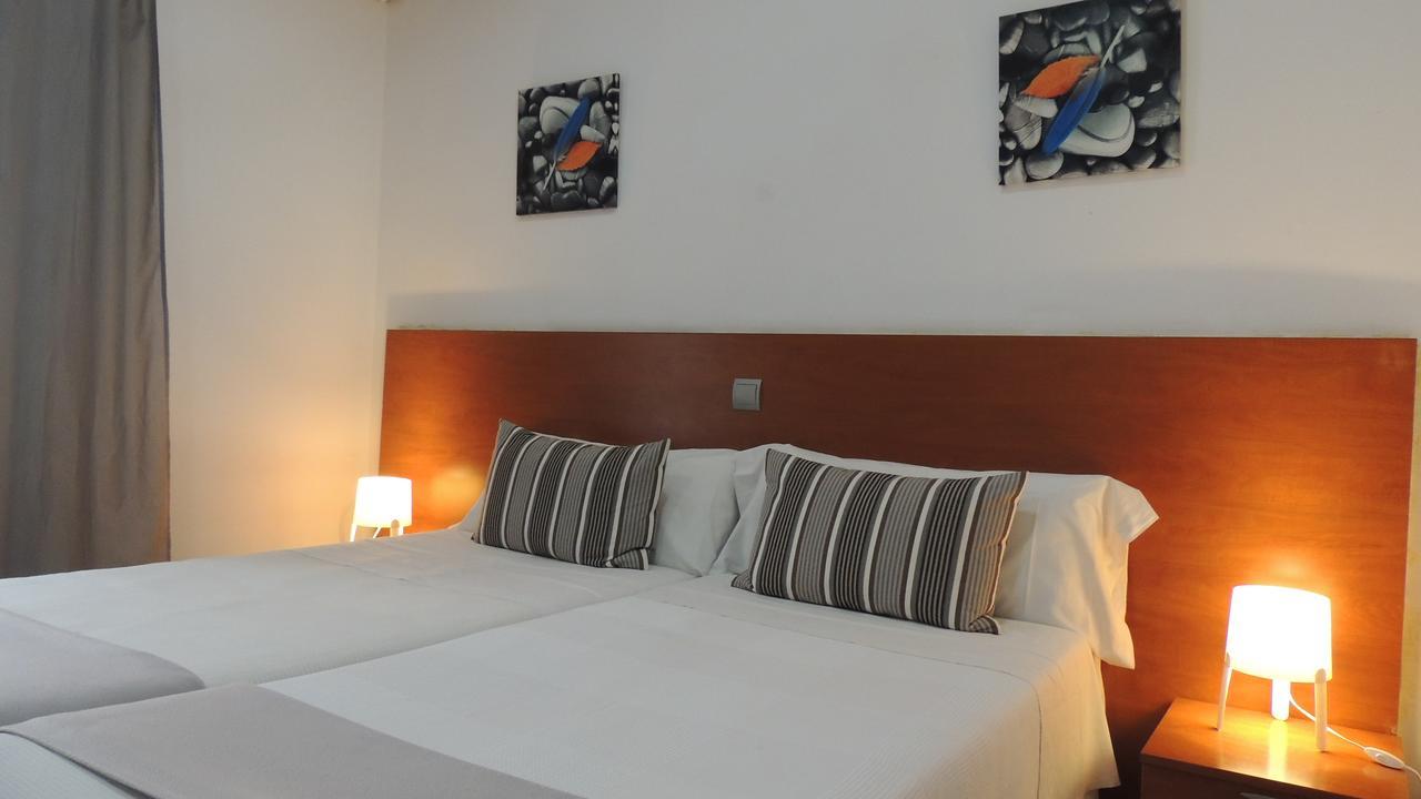 Hostal Cervantes Madrid Kültér fotó