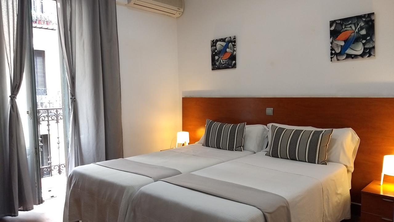 Hostal Cervantes Madrid Kültér fotó
